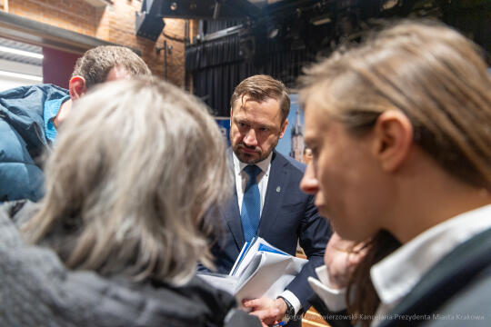 BS-250410-BSK_6492.jpg-Ławka Dialogu, Miszalski, Sęk