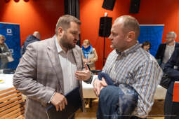 BS-250410-BSK_6506.jpg-Ławka Dialogu, Miszalski, Sęk