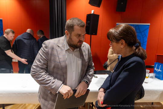 BS-250410-BSK_6521.jpg-Ławka Dialogu, Miszalski, Sęk