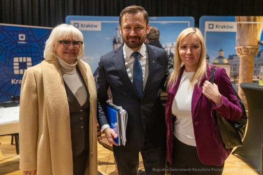 BS-250410-BSK_6604.jpg-Ławka Dialogu, Miszalski, Sęk