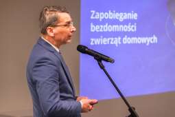 QjQey8JD.jpeg-Krakowska Konferencja Praw Zwierząt