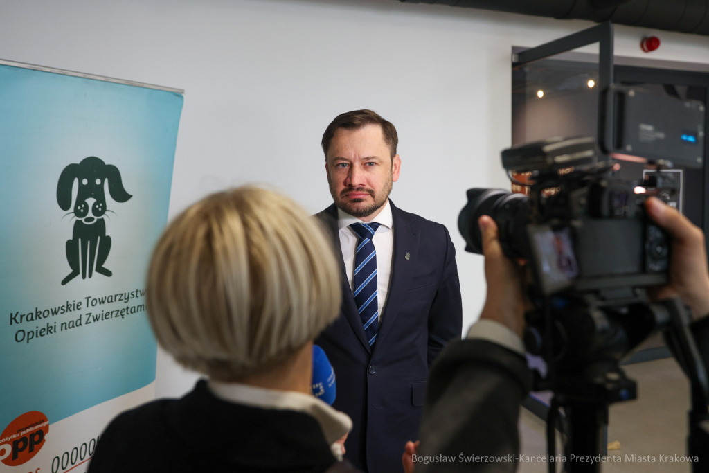 BS-250412-BSK_7269.jpg-Prawa Zwierząt, Miszalski, Konferencja  Autor: B. Świerzowski