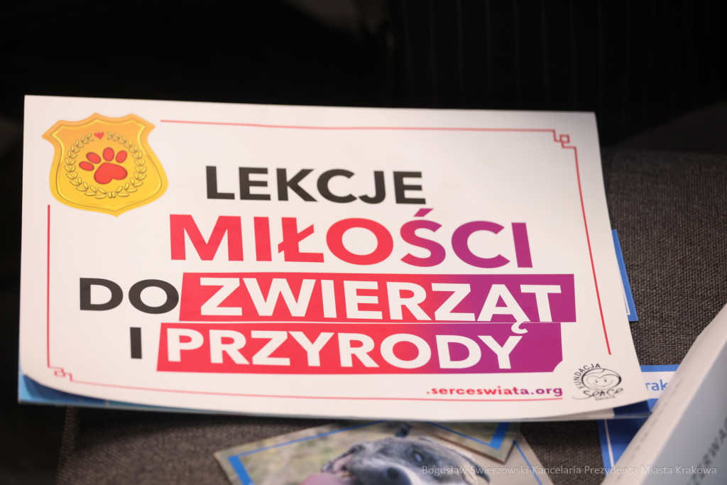 BS-250412-BSK_7372.jpg-Prawa Zwierząt, Miszalski, Konferencja  Autor: B. Świerzowski