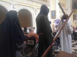 489124701_1609158596573949_1211835189681626521_n.jpg-Inscenizacja Drogi Krzyżowej na Helclów.