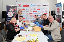 UMK_6258.jpg-Wielkanocne śniadanie dla samotnych seniorów