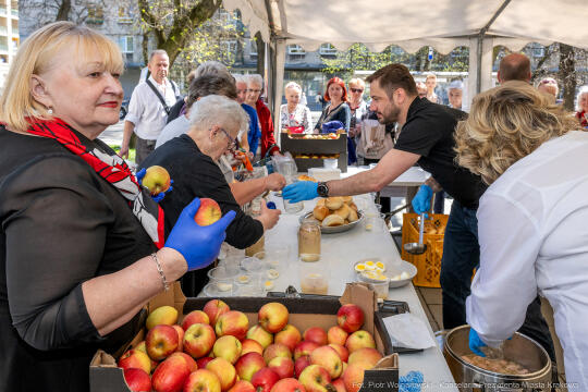 PW_466_012_fot. Piotr Wojnarowski.jpg-Miszalski, zdjęcia, żurek, Nowa Huta, Drabik, Wielkanoc