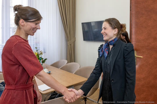 UMK_6839.jpg-Klaman, V LO, olimpiada, ZUS, Lekcje z ZUS, uczennice