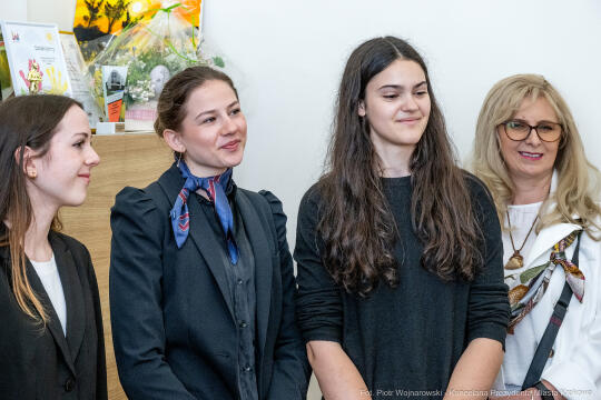 UMK_6859.jpg-Klaman, V LO, olimpiada, ZUS, Lekcje z ZUS, uczennice