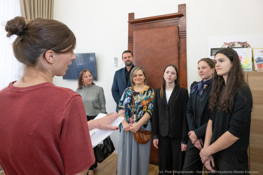 UMK_6866.jpg-Klaman, V LO, olimpiada, ZUS, Lekcje z ZUS, uczennice