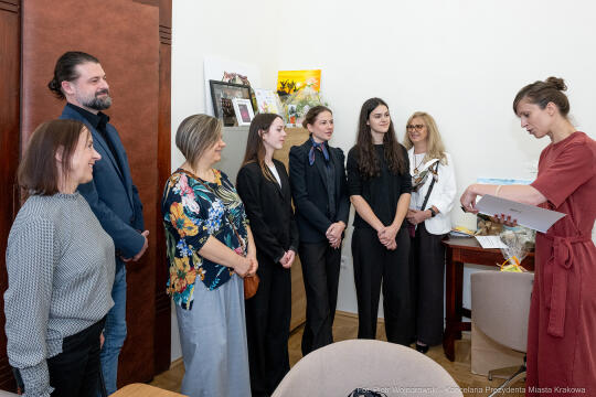 UMK_6867.jpg-Klaman, V LO, olimpiada, ZUS, Lekcje z ZUS, uczennice