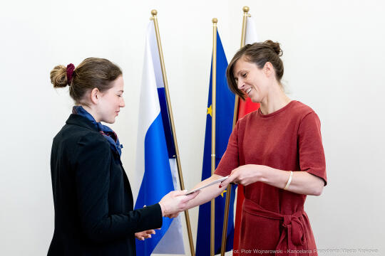 UMK_6874.jpg-Klaman, V LO, olimpiada, ZUS, Lekcje z ZUS, uczennice