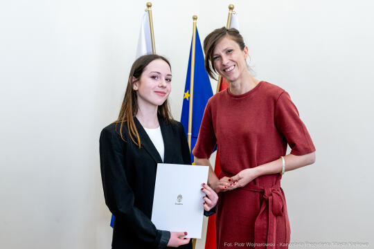 UMK_6881.jpg-Klaman, V LO, olimpiada, ZUS, Lekcje z ZUS, uczennice