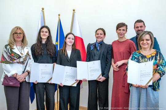 Klaman, V LO, olimpiada, ZUS, Lekcje z ZUS, uczennice