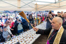 BS-250419-BSK_0692.jpg-Wielkanocne święcenie pokarmów na Rynku Głównym