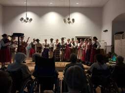 20250425_105413.jpg-Rocznica kanonizacji Jana Pawła II w góralskim stylu.