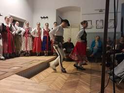 20250425_105452.jpg-Rocznica kanonizacji Jana Pawła II w góralskim stylu.