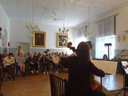 Db8WJ0Hv.jpg-Koncert muzyki klasycznej wolontariuszy.