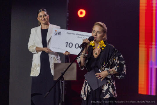 BS-250503-BSK_6471.jpg-OFF Camera,