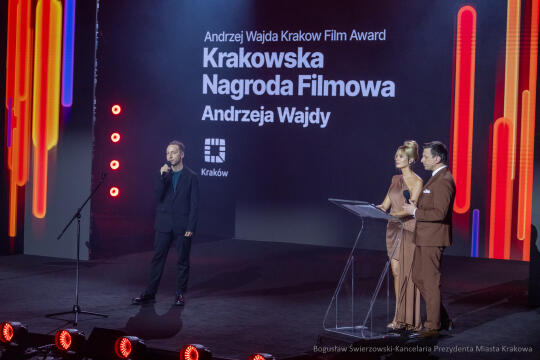 BS-250503-BSK_6510.jpg-OFF Camera,