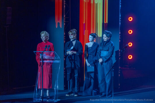 BS-250503-BSK_6518.jpg-OFF Camera,