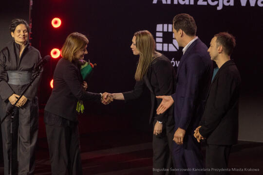 BS-250503-BSK_6545.jpg-OFF Camera,