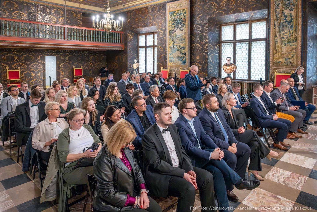 PW_477_003_fot. Piotr Wojnarowski.jpg-Szachy, Wawel, Sęk, Mistrzostwa Polski, otwarcie, wyróżnienia  Autor: P. Wojnarowski