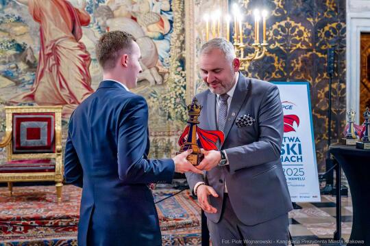 PW_477_056_fot. Piotr Wojnarowski.jpg-Szachy, Wawel, Sęk, Mistrzostwa Polski, otwarcie, wyróżnienia