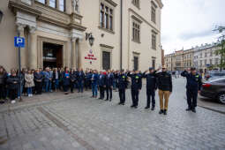 20250506-BSK_8218.jpg-Minutą ciszy Kraków uczcił pamięć tragicznie zmarłego lekarza