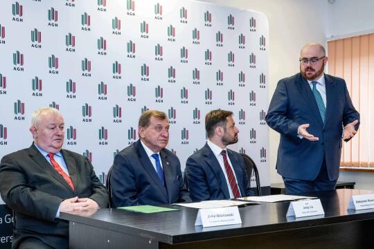 PW_480_013_fot. Piotr Wojnarowski.jpg-Miszalski, Lis, rektor, AGH, UMK, list intencyjny, Cyfronet