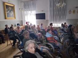 feWJYeiC.jpg-Majówkowe spotkania modlitewne na Helclów.