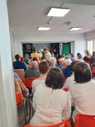 wLNwkNAp.jpg-Śpiewać każdy może…., czyli karaoke na Kluzeka.