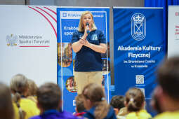 TM107744.jpg-Tłumy dzieci i rodziców na Otylia Swim Tour w Krakowie