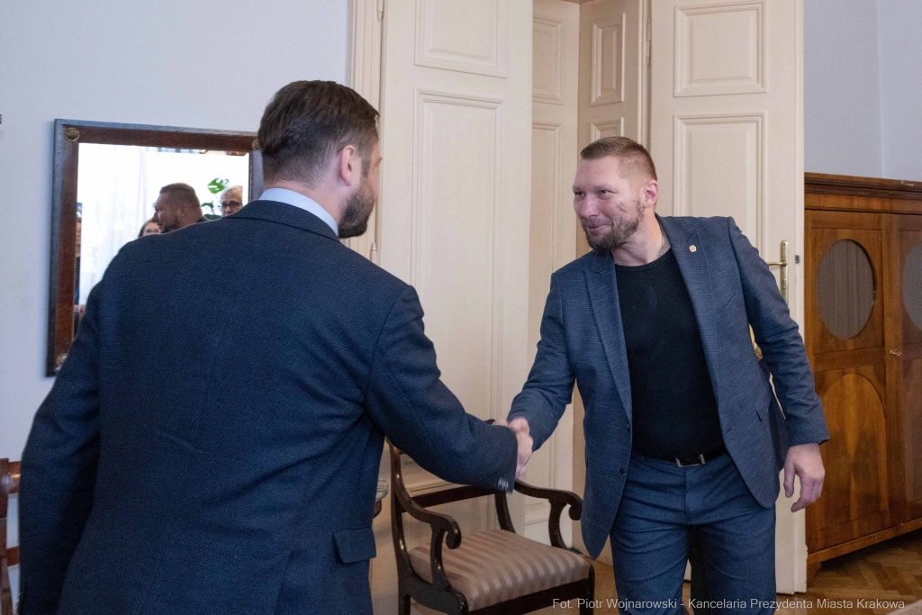 PW_484_005_fot. Piotr Wojnarowski.jpg-Miszalski, zdjęcia, MZB, boks, rękawica  Autor: P. Wojnarowski