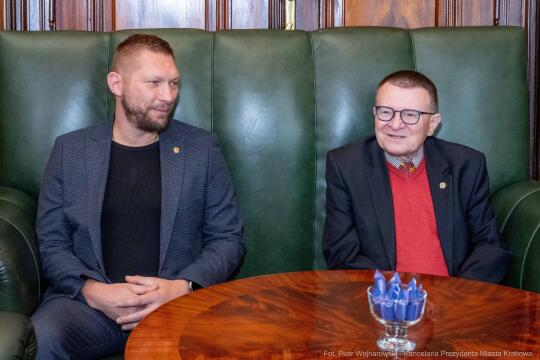 PW_484_010_fot. Piotr Wojnarowski.jpg-Miszalski, zdjęcia, MZB, boks, rękawica