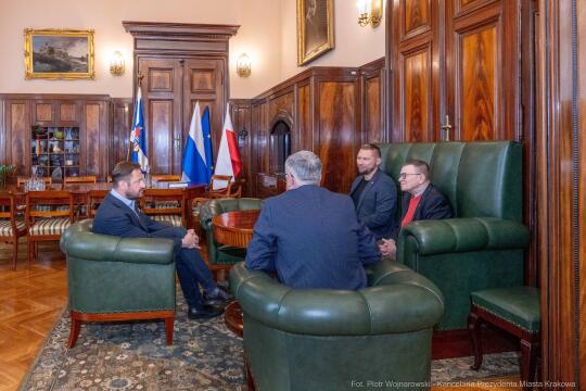 PW_484_011_fot. Piotr Wojnarowski.jpg-Miszalski, zdjęcia, MZB, boks, rękawica