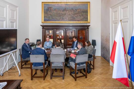 PW_485_007_fot. Piotr Wojnarowski.jpg-Mazur, spotkanie, Euroclear, współpraca