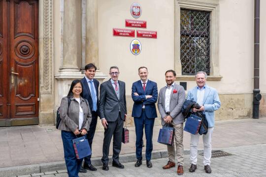 PW_485_024_fot. Piotr Wojnarowski.jpg-Mazur, spotkanie, Euroclear, współpraca