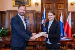 PW_486_003_fot. Piotr Wojnarowski.jpg-Maiszalski, Magdalena Pudełko, spotkanie, matematyka, zdjęcia