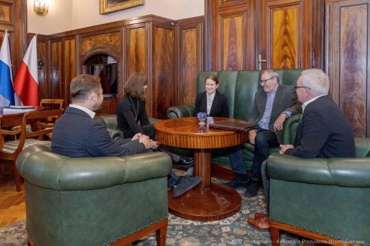 PW_486_007_fot. Piotr Wojnarowski.jpg-Maiszalski, Magdalena Pudełko, spotkanie, matematyka, zdjęcia