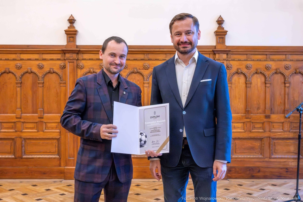   Autor: P. Wojnarowski