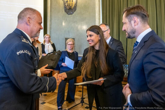 Miszalski, Bezpieczny Kraków, nagrody, policja, straż miejska, straż pożarna, wręczenie, zdjęc