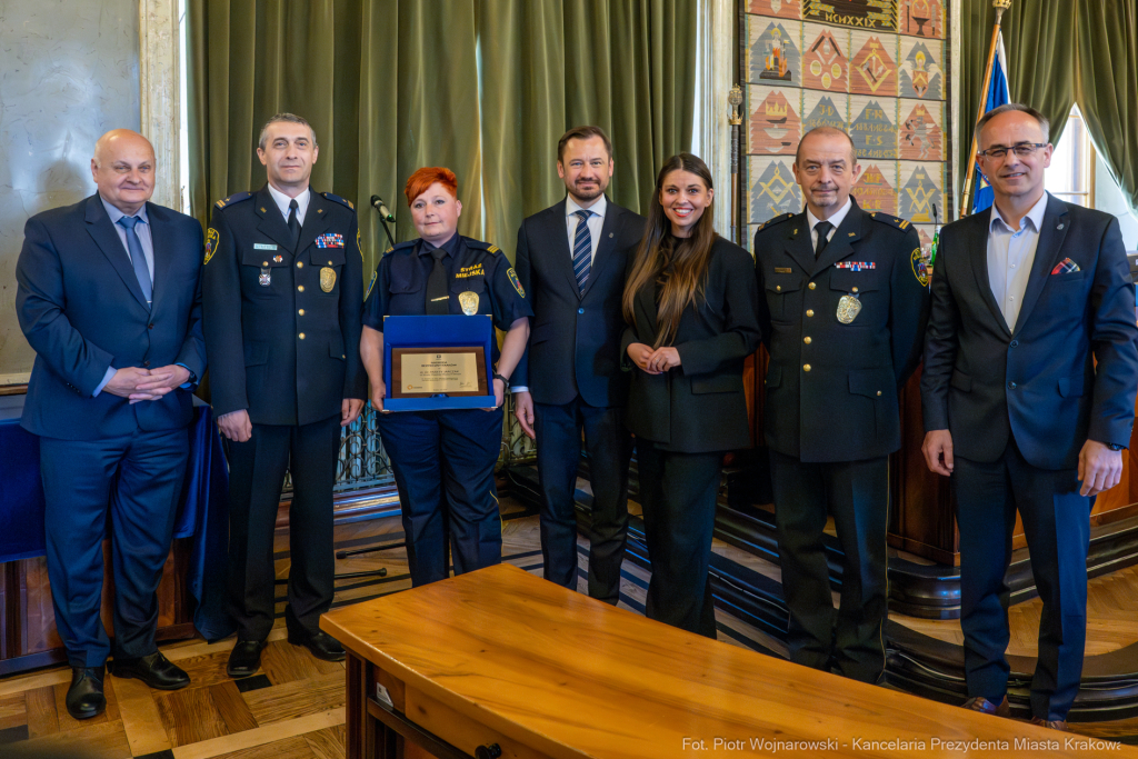 Miszalski, Bezpieczny Kraków, nagrody, policja, straż miejska, straż pożarna, wręczenie, zdjęc  Autor: P. Wojnarowski