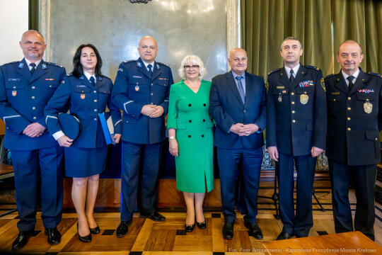 Miszalski, Bezpieczny Kraków, nagrody, policja, straż miejska, straż pożarna, wręczenie, zdjęc