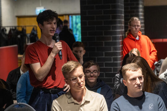 20250522-BSK_7516.jpg-Ławka, Miszalski, Studenci