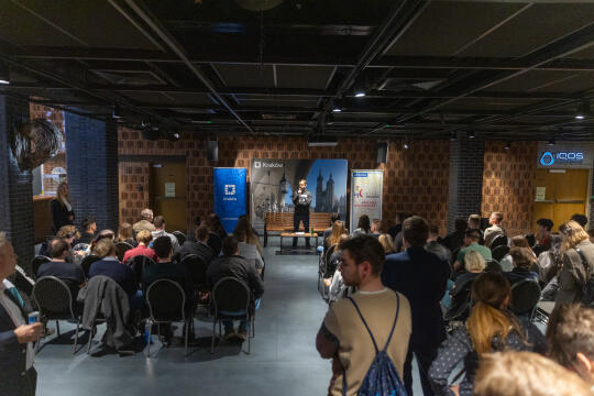 20250522-BSK_7673.jpg-Ławka, Miszalski, Studenci