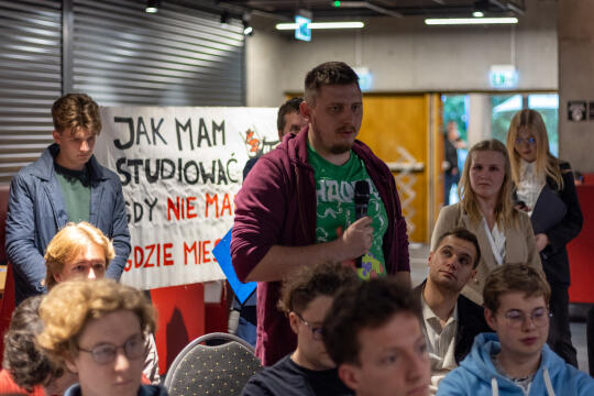 20250522-BSK_7755.jpg-Ławka, Miszalski, Studenci