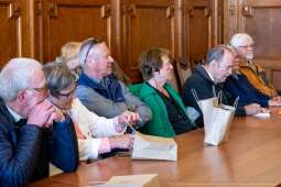 UMK_9165.jpg-Besuch einer Gruppe von Politikern aus Mittelfranken