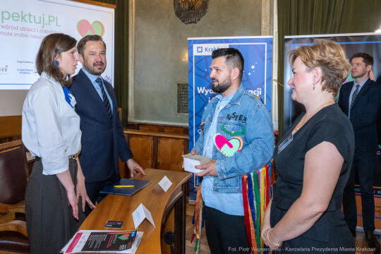 PW_502_004_fot. Piotr Wojnarowski.jpg-Miszalski, Klaman, konferencja, respektuj.pl, zdjęcia