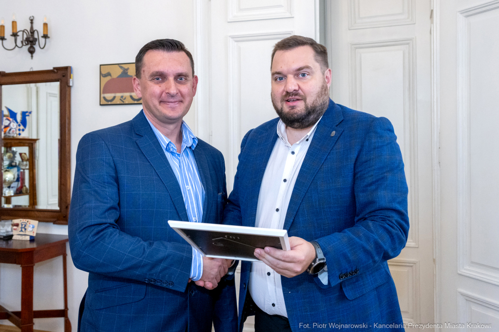 PW_512_002_fot. Piotr Wojnarowski.jpg-Sęk, dyplomy, stacje diagnostyczne, wręczenie, zdjęcia  Autor: P. Wojnarowski