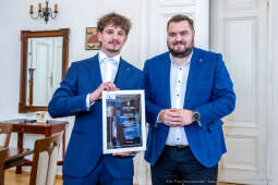 PW_512_005_fot. Piotr Wojnarowski.jpg-Sęk, dyplomy, stacje diagnostyczne, wręczenie, zdjęcia